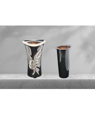 Vaso in bronzo a parete cm. 20 color canna di fucile con interni in rame